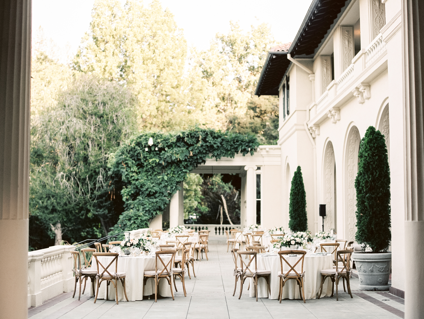 Outdoor reception at an elegant California villa